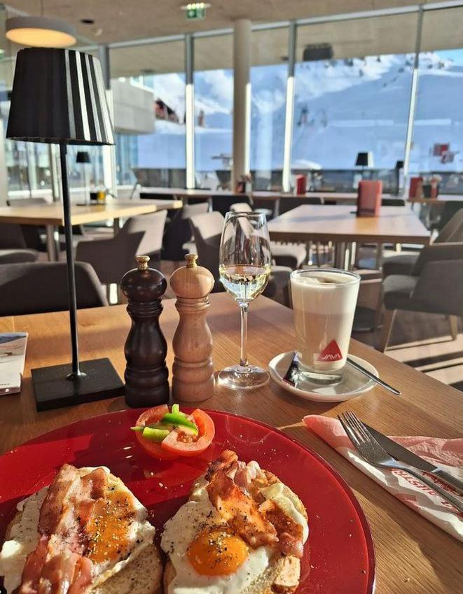 Hotel Ski Austria St.Christoph A.A. ซางค์ท คริสทอปห์ อัม อาร์ลแบร์ก ภายนอก รูปภาพ